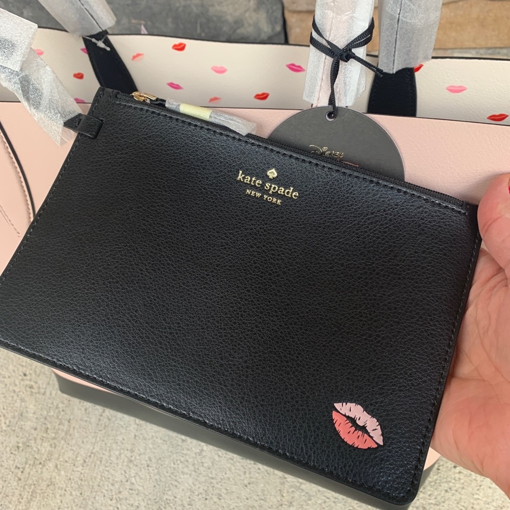Authentic Kate spade Disney reversib tote/wristlet - Picture 7 of 16